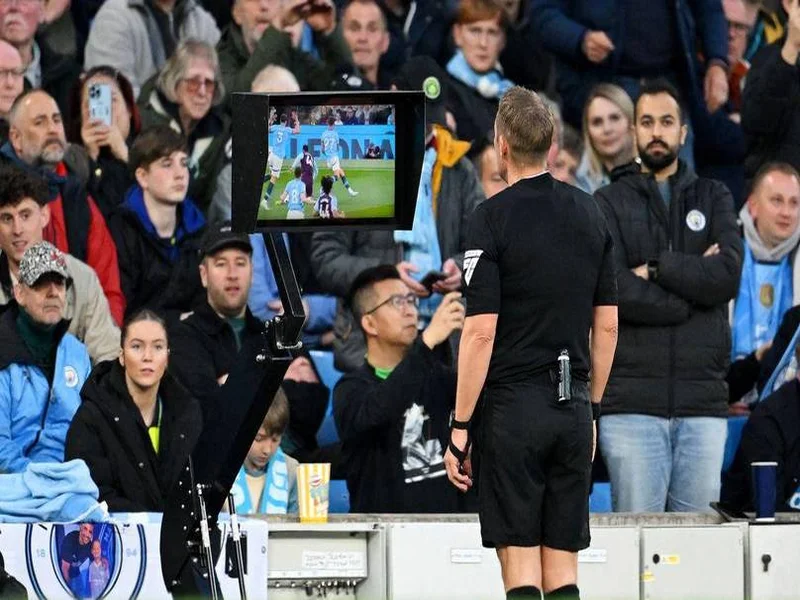 瓜帅:VAR做出判罚就只能接受 终场和裁判交流?一切都很好